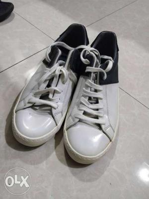 Zara Man Sneaker Shoe | Black and White | Size 7