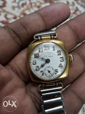 100yrs old vintage wrist watch of pure gold case