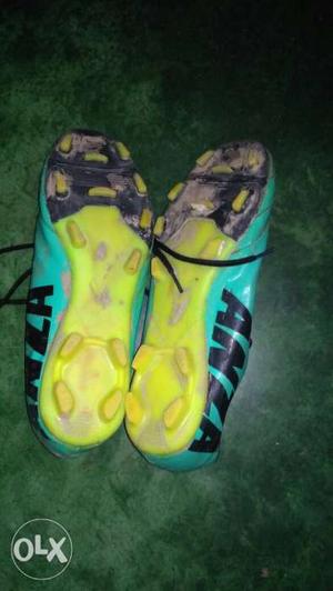 Anza football shoes,very good condition