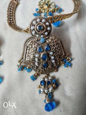 Beautiful blue set-necklace, earrings and maang