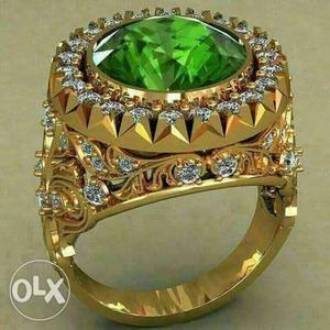 Green Gemstone Gold-colored Ring