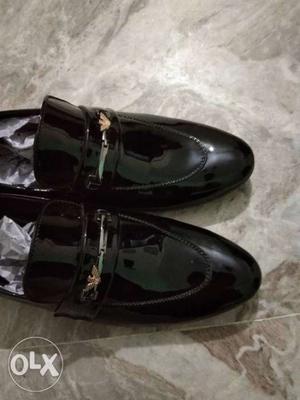 Imported mens black loafer. only 2 hour of used in a party.