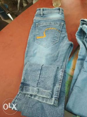 Jeans pent, all size avviable,. 4 color.s satcthable