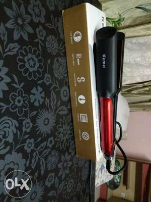 Kemei 531 used only once brand new straightener