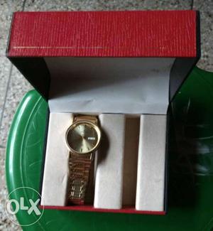 MAXIMA wrist watch Golden colour. Brand new,