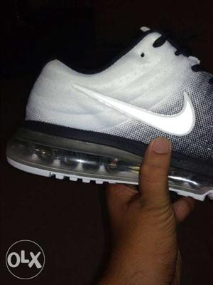 Nike air Max size 10.. only serious buyers