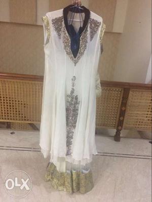 Pure georgette white dress in a v nice condition
