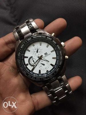 Round Silver-colored Chronograph Watch With Link Bracelet