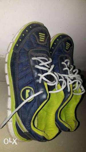 Sport shoes only 2 or 3 time used nd in good