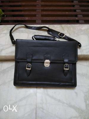 Stylish Genuine leather Executive Bag