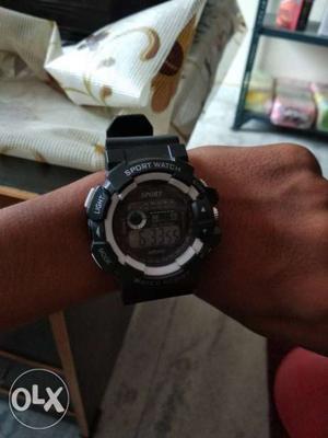 Very nice watch only 2week old