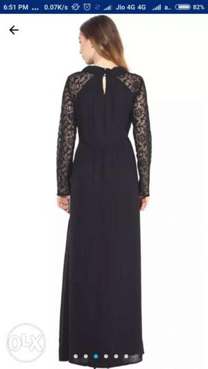 Want to sell New with tag,black gown. Size XXL.