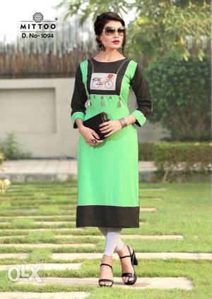 Women's Green And Black 3/4-sleeved Dress