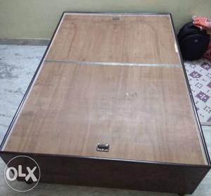 6*4 ft deewan with mattress in new condition