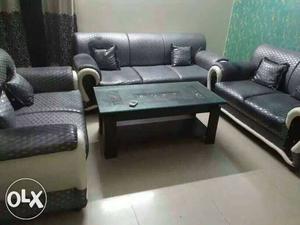 7 seater sofa with table for argent sale