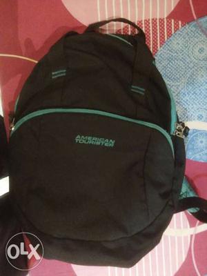 American touristser backpack, 2 months old almost
