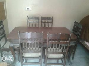 Antique 6 chair Dinning Table In Good Condition
