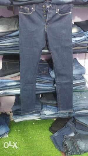 Branded denim jeans only 250 Rupis size.