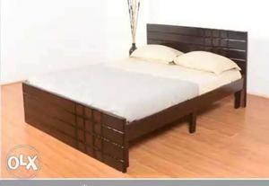 DELUXE 5*6 wood double cot and mattress queen