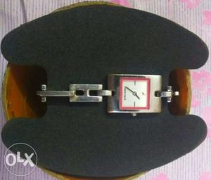Fastrack watch in very good condition for girls