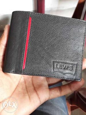 Levis wallet new 5 days old