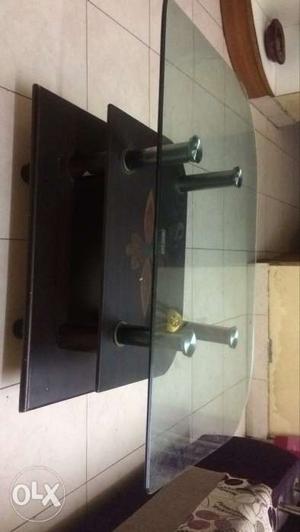 New table good quality good condition to use