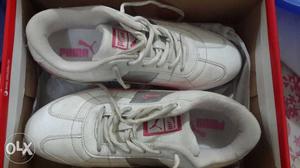 Pair Of White Puma Low-top Sneakers With Box