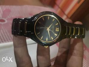 Sekio black and gold neat condition full black