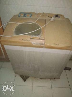 Whirlpool 6.2 kg Washer/spinner in working order