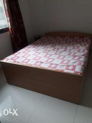 Wooden bed with kurlon matress