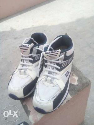 2 day use air shoes blue and white fix price