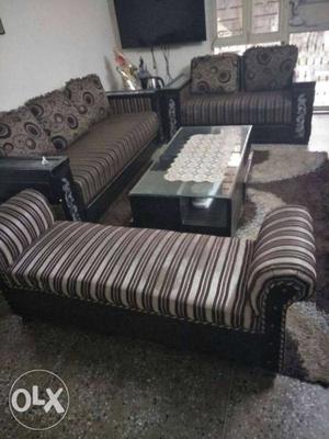 5 seater sofa set is 3 years old, contact