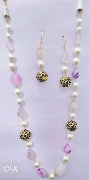 Beads necklace with earrings