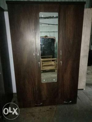 Brand new 3 door fantastic design wardrobe with outside