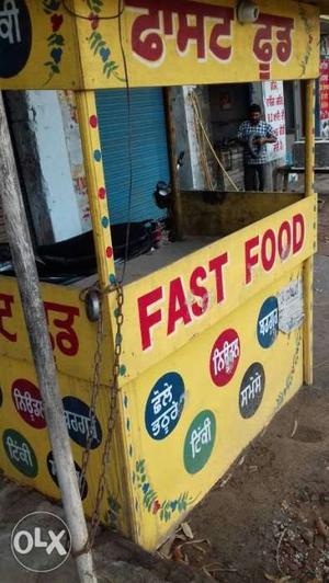 Heavy fast food counter in good condition.adda