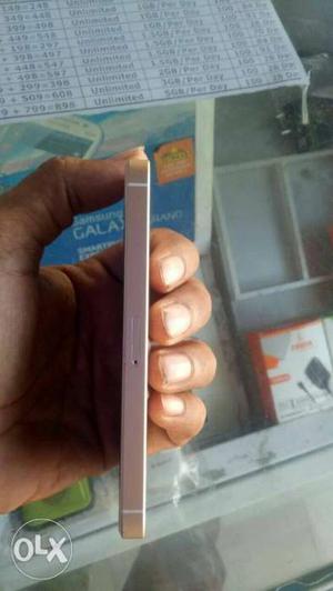 IPhone se 64GB 10 month warranty 2 month old bill