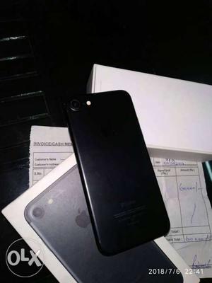 Iphone 7 32gb matt black with bill and box only