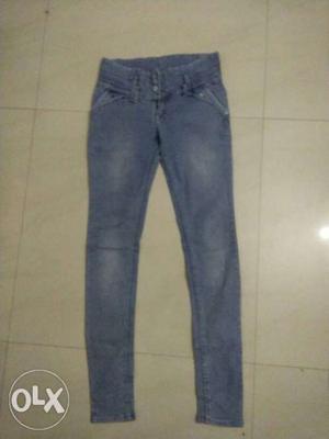 Ladies jeans, size 28