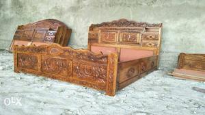 Pure walnut wood Bed whole sale rate