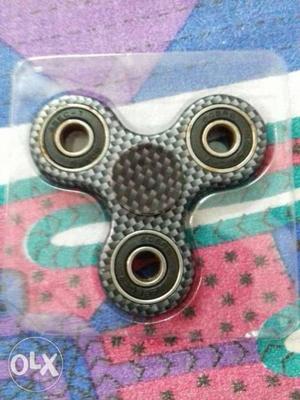 A brand new spinner in packing with side bearings