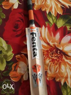 Beige Fenta Wooden Cricket Bat