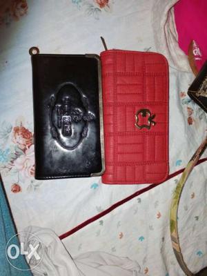 Black nd red ladies wallet in 200...fixed price