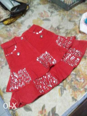 Brand new Beautifull red valvet skirt excellent