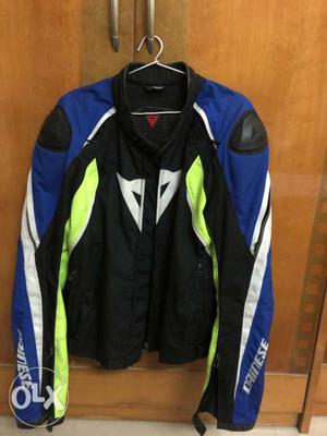 Dainese riding jacket size large.. have hardly