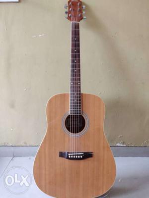 Guitar 4 years old. With excellent condition.