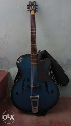 Guitar with perfect condition only 3 months old