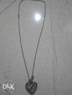 Heart-shaped Silver-colored Pendant Necklace