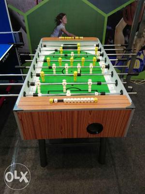 Indoor hand football game in good condition