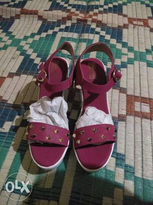 Pair Of Pink Leather Open-toe Sandals