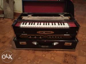 Red And Brown Harmonium